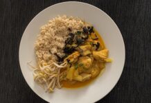 Simple chicken curry served. Photo - Andrea