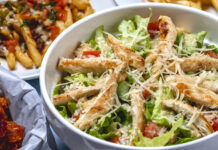 Pasta salad with chicken. Photo: Freepik