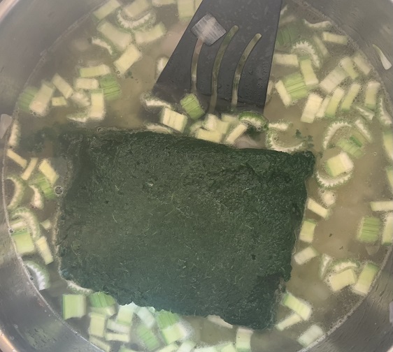 Spinach soup recipe. Photo: Andrea